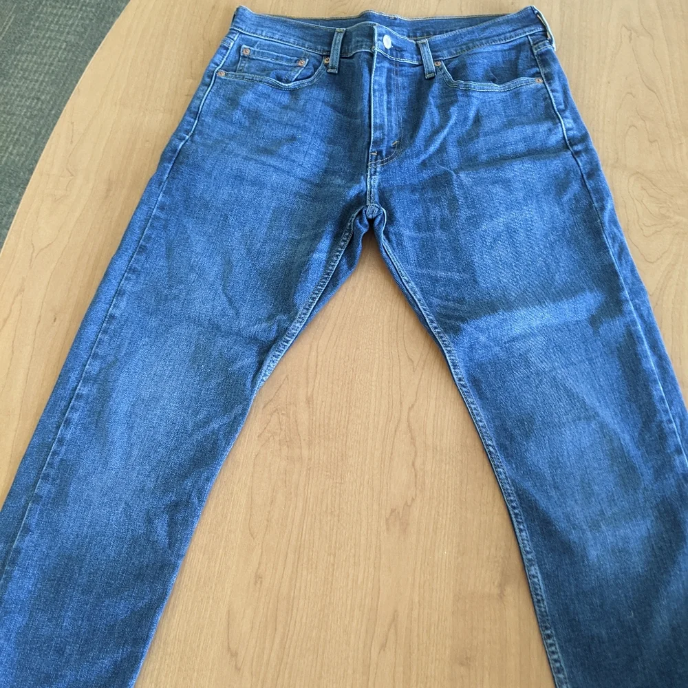 Levi Strauss & Co - Picture 2 of 5